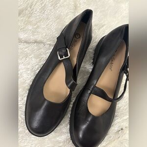 Bella Vita Black Leather Mary Jane Flats with Strap and Buckle